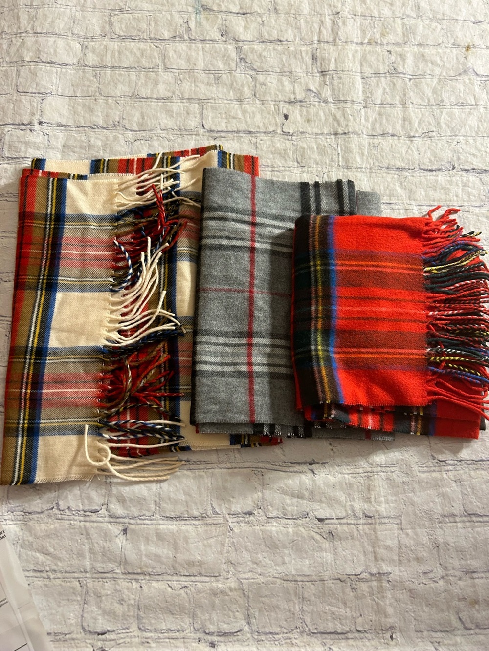 V.FRAAS CASHMINK (3) MULTI COLORED PLAID SCARVES ACRYLIC ONE SIZE